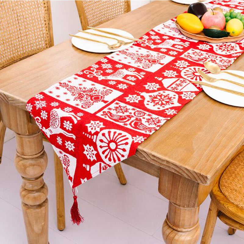   2022 New Style Snowflask Table Flag Red and White Color for Christmas 